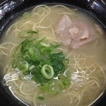 博多ラーメン はかたや - ラーメン ¥290