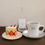 coffee house takizawake - フレジェ（790円） コーヒー（コロンビア・ゲイシャ）（960円）