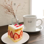 coffee house takizawake - フレジェ（790円） コーヒー（コロンビア・ゲイシャ）（960円）