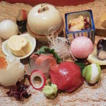 食楽 板垣 - 圧巻の八寸　思わず全員で*｡ﾜｫ!!(ﾟ∀ﾟ屮)屮.+ﾟ*｡