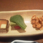 食楽 板垣 - デザート　左のは柿にバターと杏を巻いたもの