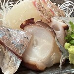 魚康 - アジとタコの刺身