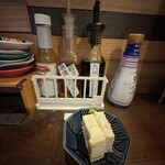 くまもと酒場池田屋 - 卓上調味料