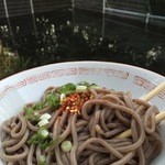 池内うどん店 - ちょっと絵面を変えてみようと思い、池のスグ側まで降りて撮影しました・・・でもあんまり変わり映え無いですね＾＾；