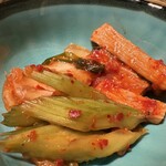 焼肉 神楽 - キムチ盛り合わせ