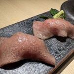 焼肉 神楽 - 特上ロース肉寿司