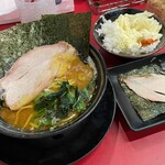 王道家直系 IEKEI TOKYO - ラーメン＋海苔＋ライス＋おつまみ
