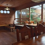 ジャンジャン - 広々とした店内。