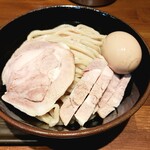 くり山 - 味玉と半チャーシュートッピング。