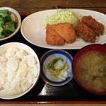 居酒屋 波と里 - 久しぶりにやって来ました麹町、いつもの居酒屋さんランチ、今日は新メニュー？海老カツとカキフライの定食600円。