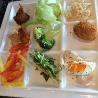 ゼックスウエスト ザ バー - お皿もおしゃれ