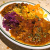ビストロ オケイヤ - ランチセット 1200円 のジンジャーチキンカレー、豚肉の魯肉カレー
