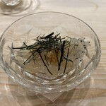 鮨 なんば - シラウオ(下にシャリ)