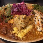 negombo33 - 甲烏賊と牛肉のカレーハーフサイズ