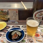 秋吉 - 料理写真:瓶ビール 大(キリンラガー) 1本目