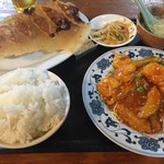 你好 - 日替わりランチ＋餃子 750円‼︎