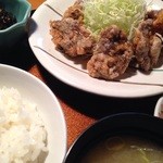 元祖くじら屋 - 日替わり定食(鯨肉のてんぷら)1000円