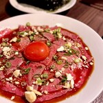 黒毛和牛焼肉 白か黒 - 