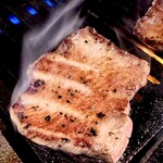 黒毛和牛焼肉 白か黒 - 