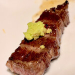 黒毛和牛焼肉 白か黒 - 