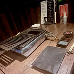 黒毛和牛焼肉 白か黒 - 