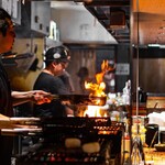 炭火焼鳥と一口餃子 TORA鶏YA 難波千日前店 - 