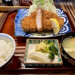 名代かつ屋 万さく - 