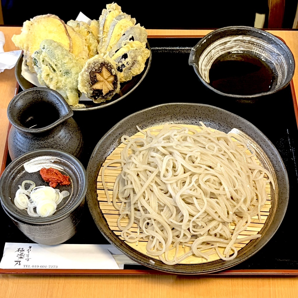 写真 : 手打ちそば 極楽乃 盛岡市中央公民館店 - 山岸/そば | 食べログ