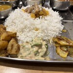 スパイスアンドカレー黄金の風 - 