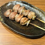 炭火と酒と酉 七福八〇 - 砂ずりの黒胡椒焼き