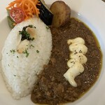 nakameguro SLOW TABLE - 欧風キーマカレー〜ラクレットチーズソースかけ〜のアップ