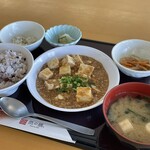 然の膳 - 料理写真:日替わり定食A 今日は麻婆　980円。小鉢はぼちぼちうまいがメインが大分残念だった！（無類の給食好き）