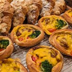 MUJI Bakery - 