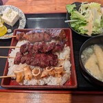 炭火焼 とん君 - 炭火焼きとん定食