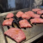 焼肉ホルモン 鍵矢 三津寺店 - 