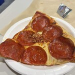 コストコ 東近江倉庫店 - スライス　ペパロニピザ
