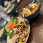 タイ料理とチーズケーキ チャップストックガーデン - 