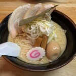 ちゃあみい - 料理写真:豚骨醤油らーめん