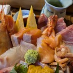 あたご - 赤貝もその場で捌いてくれます！