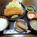 とんかつ専門店 かつ一 - ロースかつ定食