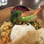 ヤムヤムカデー - 