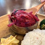 ヤムヤムカデー - ビーツのスリランカカレー