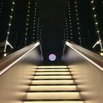 赤坂夜舟 - ◉2階へと続く階段