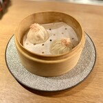 赤坂夜舟 - ◉ズワイ蟹 小籠包2ヶ　　¥880-