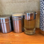 つけそば屋 麺楽 - 卓上の調味料