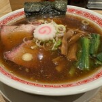 麺や みかん - 中華そば 炭火つるし焼きチャーシュー2枚（950円）