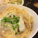 新潟市中央卸売市場誠食堂 - 日替わりのロースカツ丼