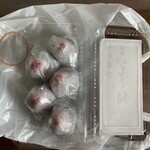 丸屋松月堂 - 輪ゴムとの大きさ比較