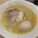 鶏そば  ムタヒロ - 味玉濃厚鶏白湯 1050円