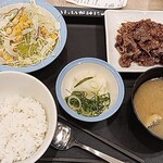 松屋 - 増量カルビ定食ライス少なめ